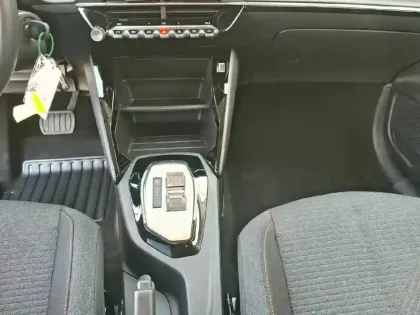 Photo 23 Peugeot 208  Hybrid 110 ch e-DCS6