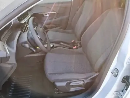 Photo 6 Peugeot 208  Hybrid 110 ch e-DCS6