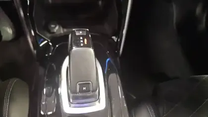 Photo 17 Peugeot 2008  PureTech 155 S&S EAT8