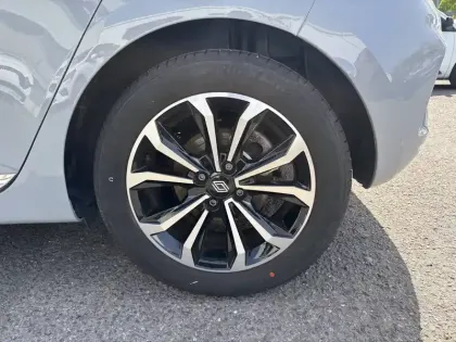 Photo 8 Renault Clio  Eco-G 100 ch GSR2