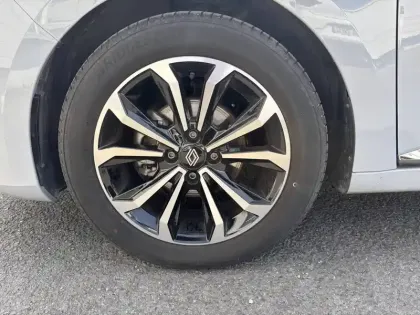 Photo 9 Renault Clio  Eco-G 100 ch GSR2