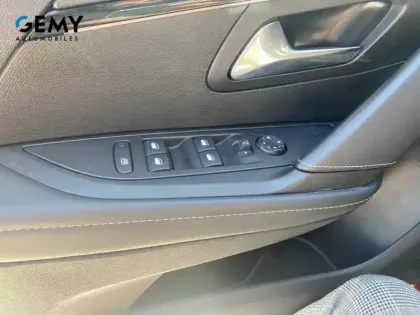 Photo 20 Peugeot 208  Electrique 50 kWh 136ch