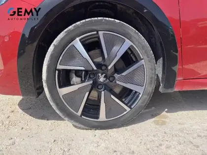 Photo 10 Peugeot 208  Electrique 50 kWh 136ch