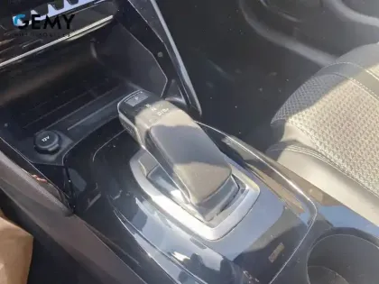 Photo 11 Peugeot 208  Electrique 50 kWh 136ch