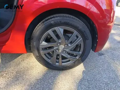 Photo 10 Peugeot 208  PureTech 75 S&S BVM5