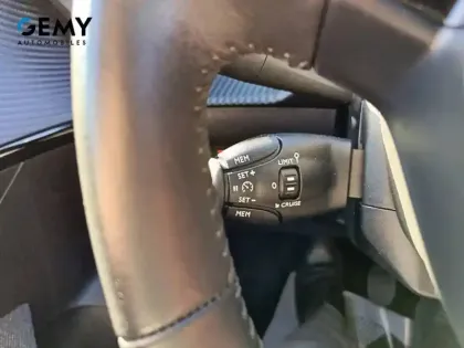 Photo 19 Peugeot 208  PureTech 75 S&S BVM5