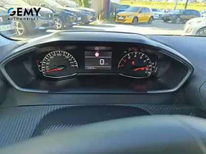 Photo 13 Peugeot 208  PureTech 75 S&S BVM5