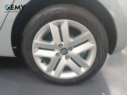 Photo 10 Renault Clio  TCe 90