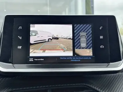 Photo 62 Peugeot 2008  BlueHDi 130 S&S EAT8