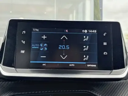 Photo 14 Peugeot 2008 Gén. II Ph1 NG Allure Pack 5