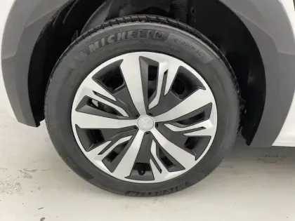 Photo 81 Peugeot 208  ELECTRIQUE 50 KWH 136