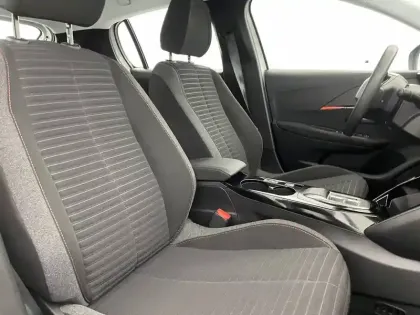 Photo 90 Peugeot 208  ELECTRIQUE 50 KWH 136