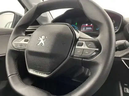 Photo 60 Peugeot 208  ELECTRIQUE 50 KWH 136