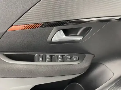 Photo 63 Peugeot 208  ELECTRIQUE 50 KWH 136