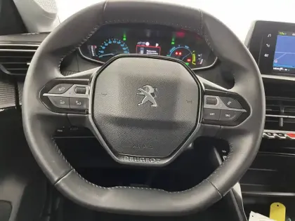 Photo 54 Peugeot 208  ELECTRIQUE 50 KWH 136