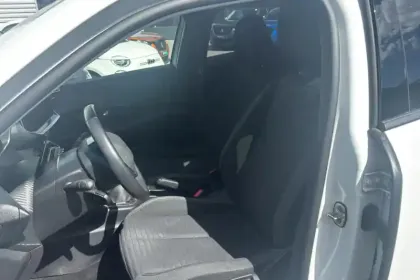 Photo 9 Peugeot 2008 Gén. II Ph1 NG Style 5