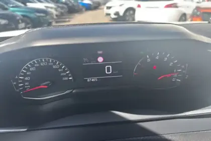 Photo 20 Peugeot 2008 Gén. II Ph1 NG Style 5