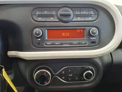 Photo 37 Renault Twingo  III Achat Intégral - 21