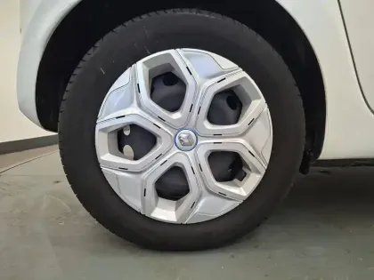 Photo 16 Renault Twingo  III Achat Intégral - 21