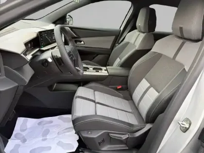 Photo 16 Opel Grandland  1.2 Turbo Hybrid 145 ch e-DCT6