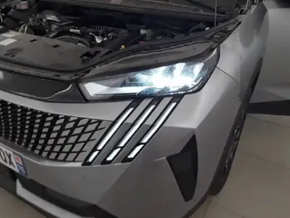 Photo 15 Peugeot 3008  Hybrid 145 e-DCS6