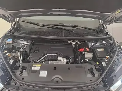 Photo 88 Peugeot 3008  Hybrid 145 e-DCS6