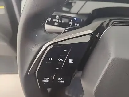 Photo 84 Peugeot 3008  Hybrid 145 e-DCS6