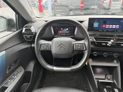 Photo 35 Citroën C4 e- 136 ch Automatique