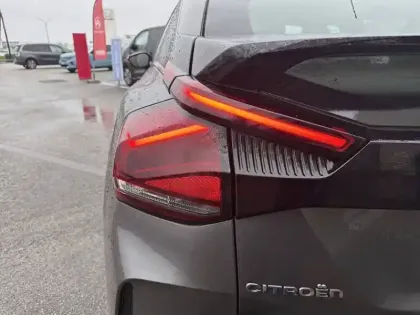 Photo 16 Citroën C4 e- 136 ch Automatique