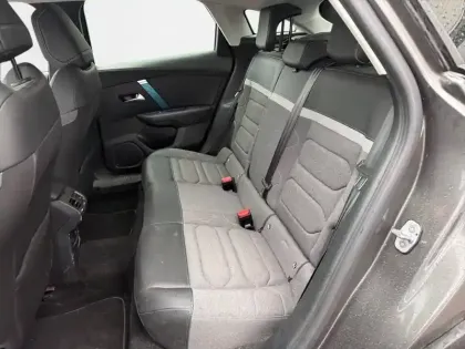 Photo 11 Citroën C4 e- 136 ch Automatique