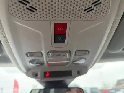 Photo 26 Citroën C4 e- 136 ch Automatique