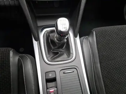 Photo 33 Renault Megane Mégane IV Berline dCi 110 Energy