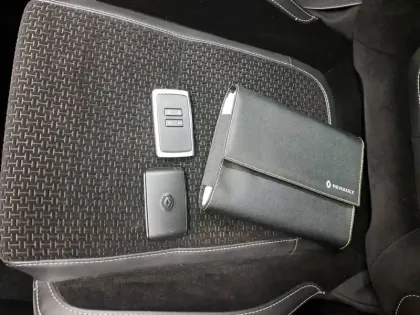 Photo 37 Renault Megane Mégane IV Berline dCi 110 Energy