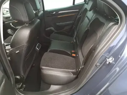 Photo 24 Renault Megane Mégane IV Berline dCi 110 Energy