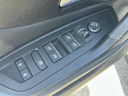 Photo 88 Peugeot 308  PHEV 180 e-EAT8