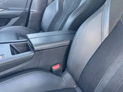 Photo 49 Peugeot 308 Gén. III Ph1 GT 5