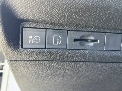 Photo 86 Peugeot 308  PHEV 180 e-EAT8