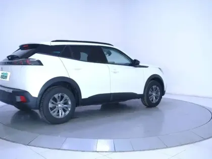 Photo 38 Peugeot 2008  Electrique 136 ch