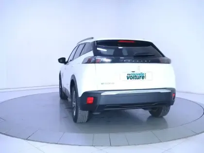 Photo 6 Peugeot 2008  Electrique 136 ch