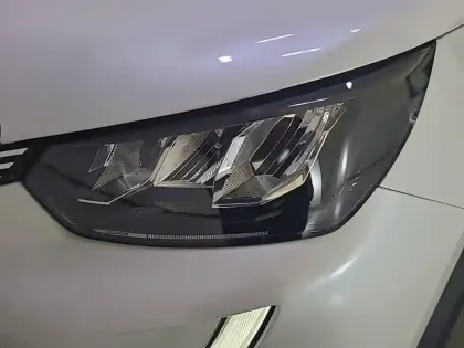 Photo 49 Peugeot 2008  Electrique 136 ch