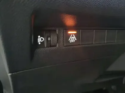 Photo 29 Peugeot 2008  Electrique 136 ch