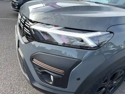 Photo 12 Dacia Jogger  Hybrid 140 7 places GSR2