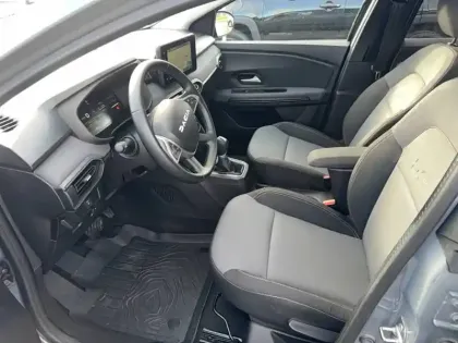 Photo 10 Dacia Jogger  Hybrid 140 7 places GSR2