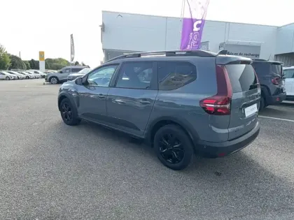 Photo 17 Dacia Jogger  Hybrid 140 7 places GSR2
