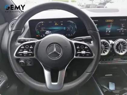 Photo 52 Mercedes GLA  200 7G-DCT