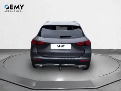 Photo 40 Mercedes GLA  200 7G-DCT