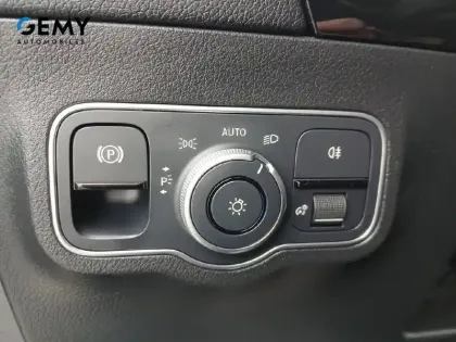 Photo 74 Mercedes GLA  200 7G-DCT