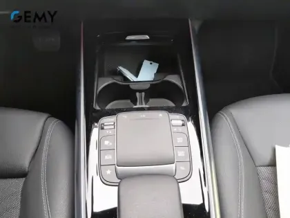 Photo 14 Mercedes GLA Gén. II (H247) Ph1 Progressive Line 5