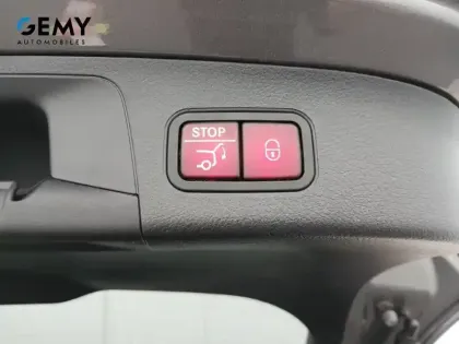 Photo 77 Mercedes GLA  200 7G-DCT