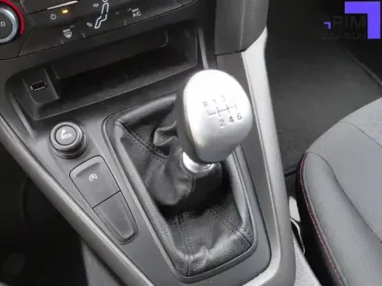 Photo 9 Ford Focus Gén. IV Ph1 ST-Line 5